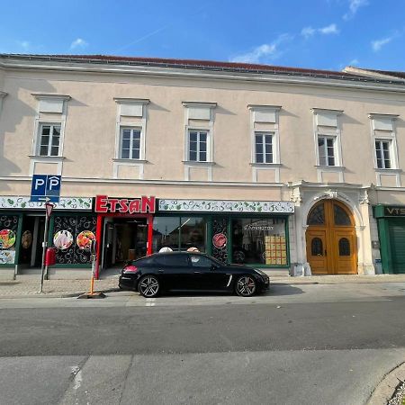 Bruckneudorf Central Plaza Great Apartment 4 Bedroom 3 Bathroom מראה חיצוני תמונה