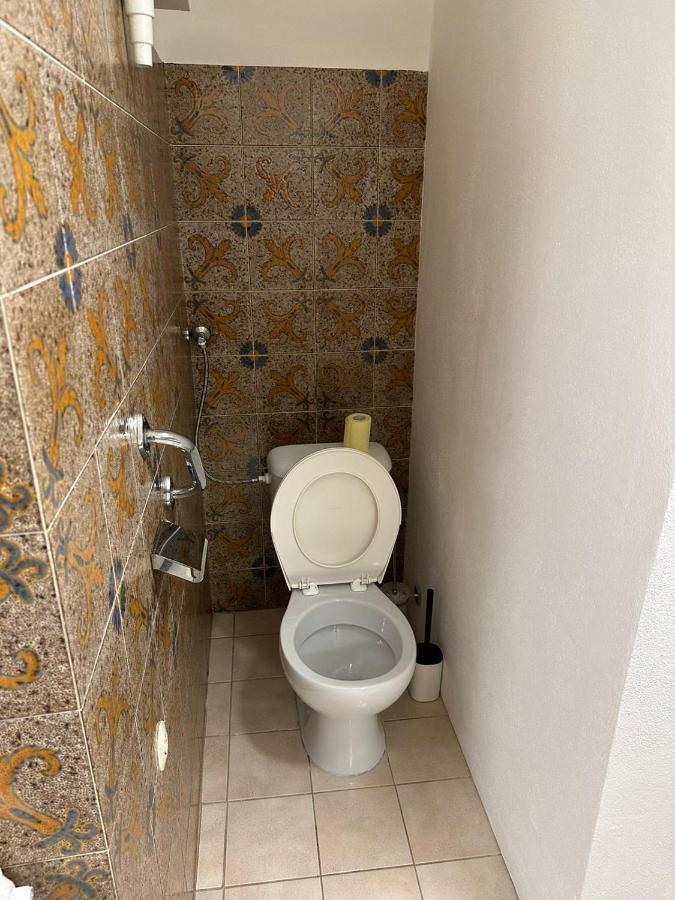 Bruckneudorf Central Plaza Great Apartment 4 Bedroom 3 Bathroom מראה חיצוני תמונה